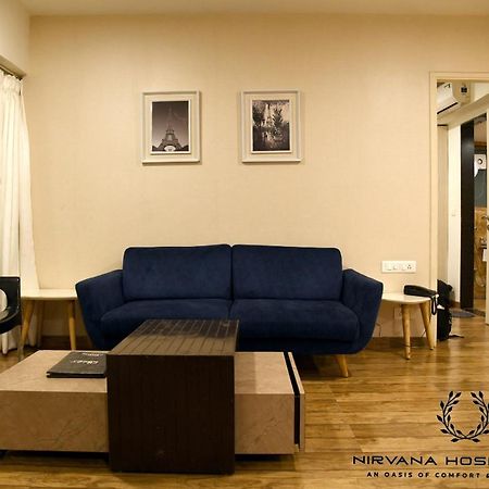סוראט Rajhans Belliza Luxurious Studio Apartment מראה חיצוני תמונה