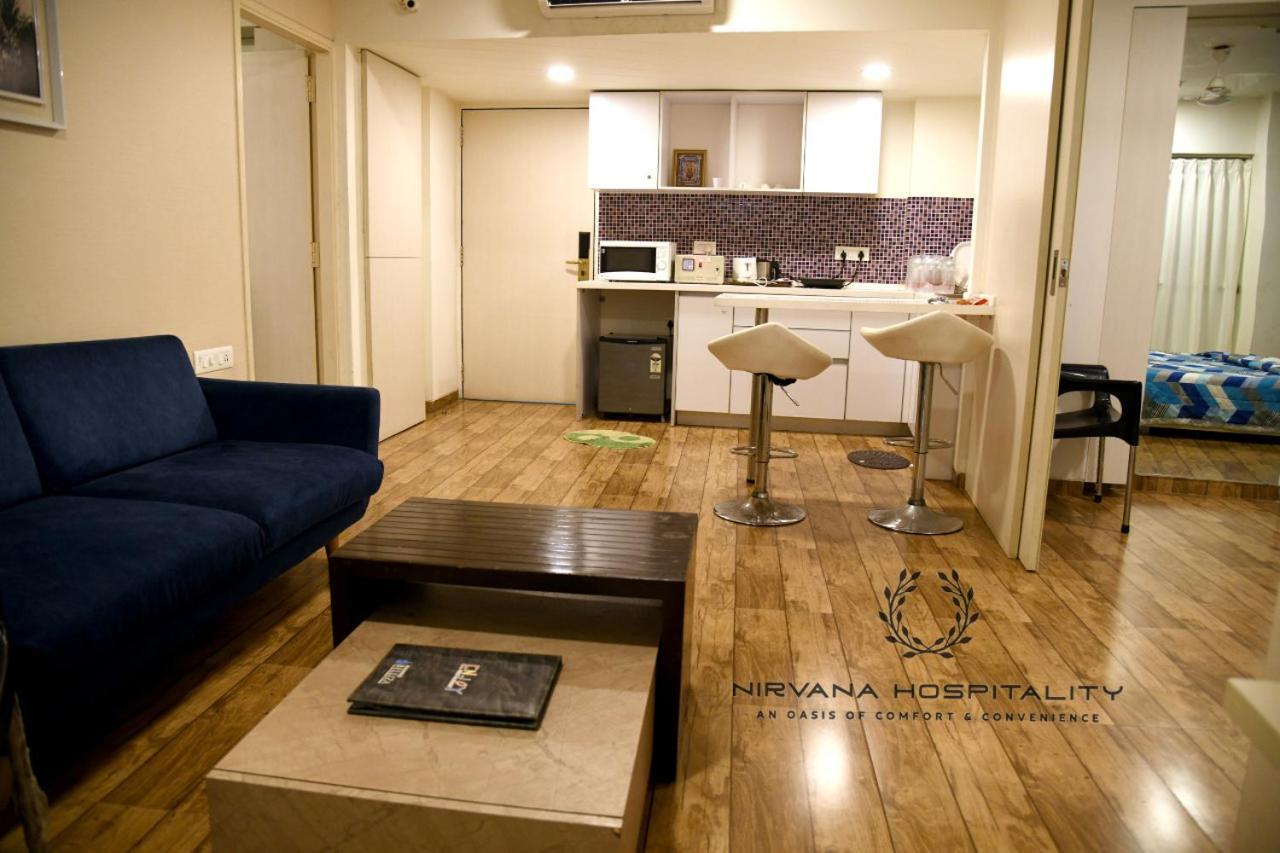 סוראט Rajhans Belliza Luxurious Studio Apartment מראה חיצוני תמונה