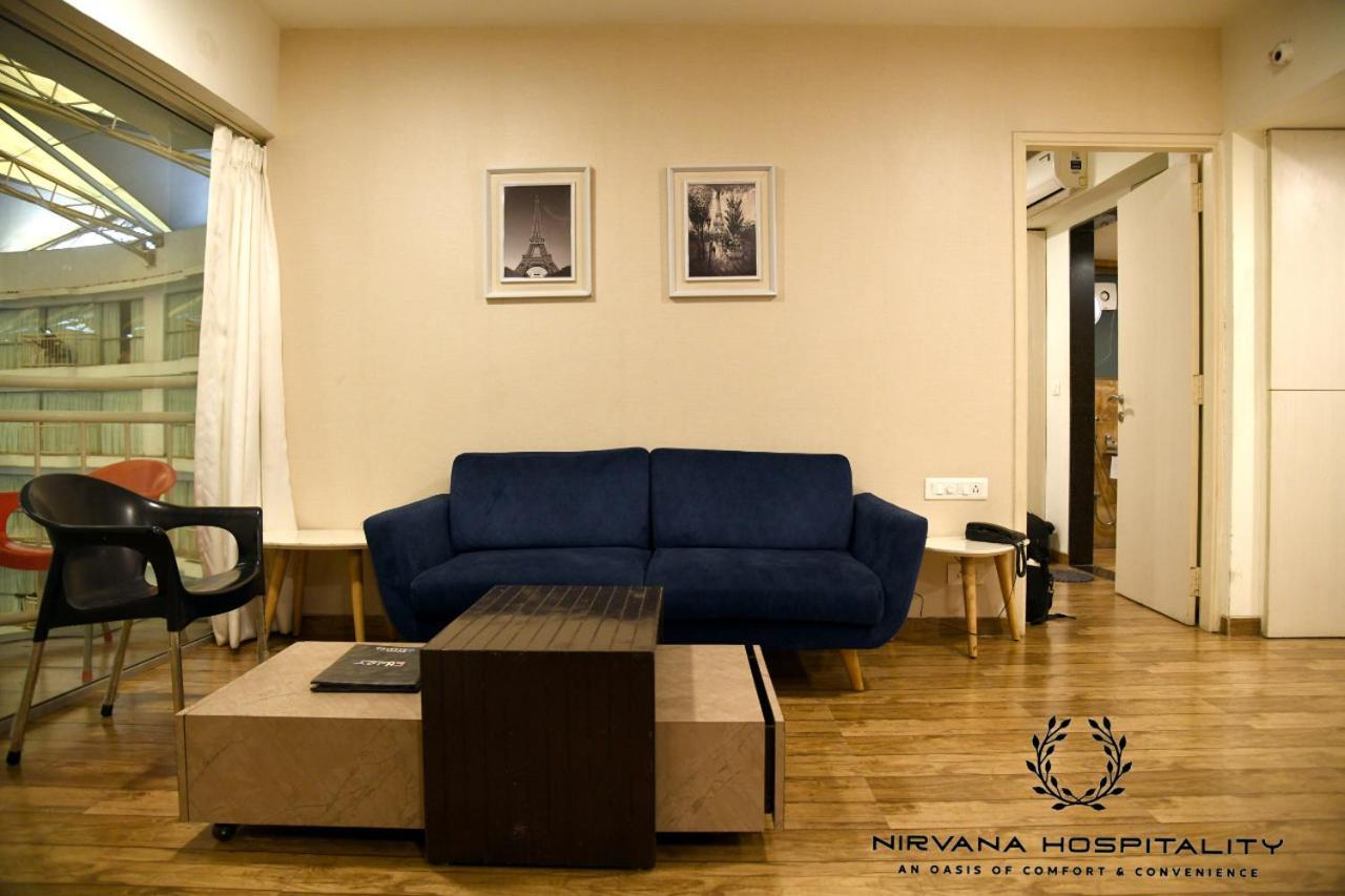 סוראט Rajhans Belliza Luxurious Studio Apartment מראה חיצוני תמונה